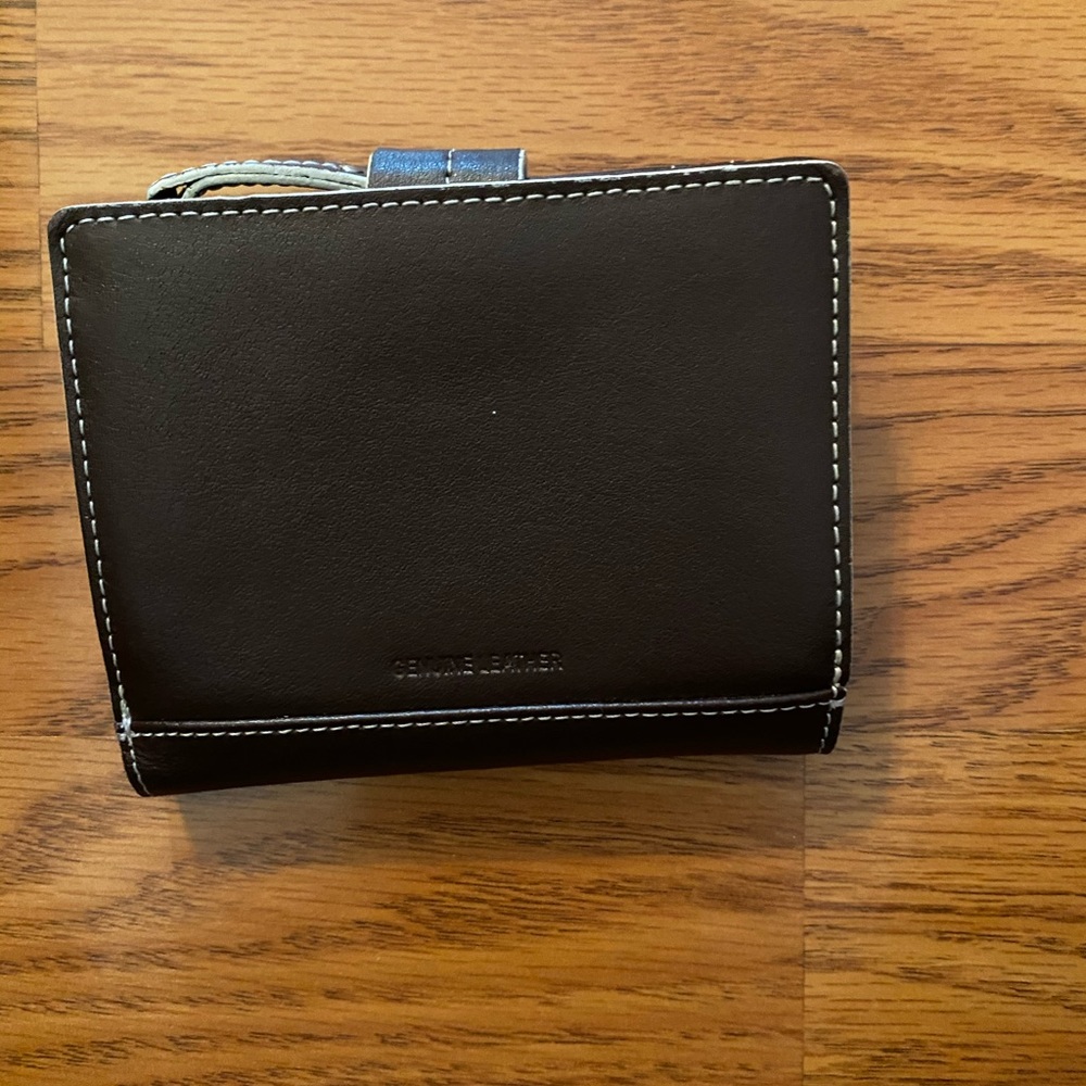Wallet - Picture 2 of 5